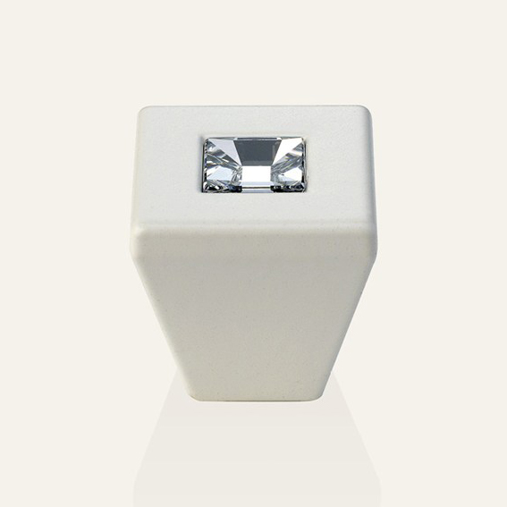 Der Knopf für Möbel Linea Cali Reflex PB mit undurchsichtigen weißen Kristallen Swarowski®