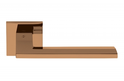 Electra Polierter Chrom-Türgriff auf Rosette mit flacher Form von Colombo Design