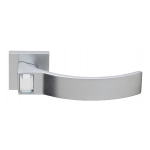 Elios Crystal Satinierter Chrom Türgriff auf Rosette Linea Calì Crystal