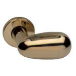 Paar Griffe Ghidini Pigna Modell G-PLUS M36 Rosette und Lüftungsöffnungen