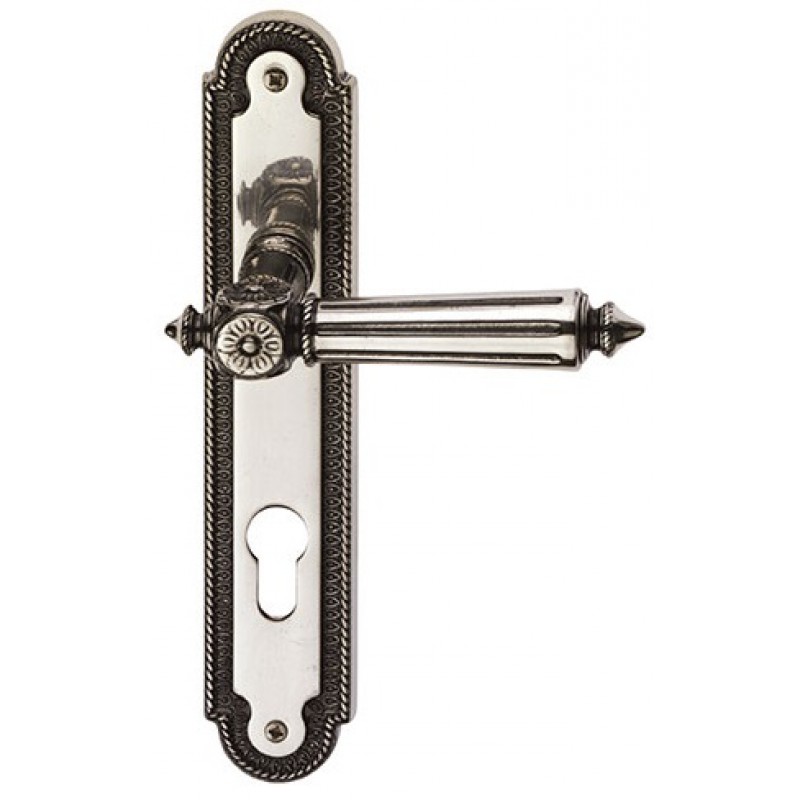 Patrizio Classique PFS Pasini für Messing Türgriff auf Platte